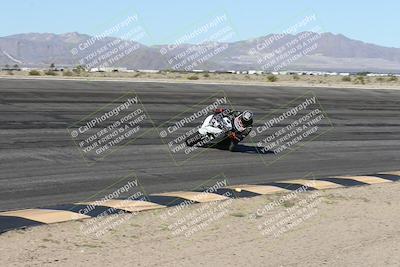 media/Jan-16-2026-CVMA Friday Practice (Fri) [[6f2bf47531]]/5-Racer 4-Trackday1/Session 2 (Bowl)/